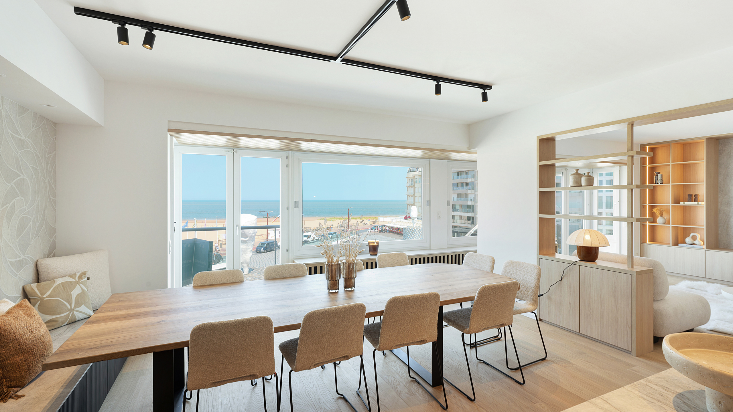 Appartement met 5 slaapkamers en 10m gevel te Rubensplein. - foto 3