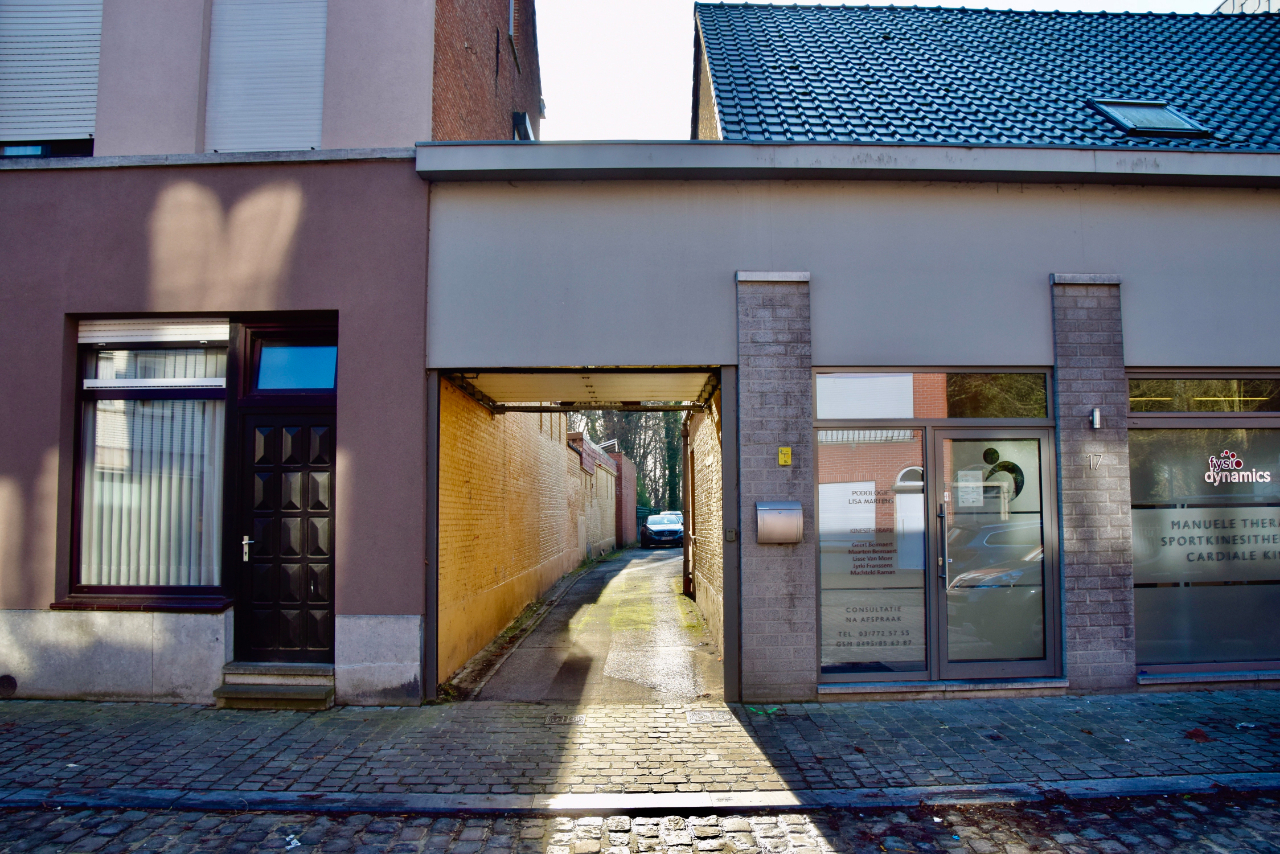 Een magazijn voor opslag in het centrum van Sinaai! - foto 5