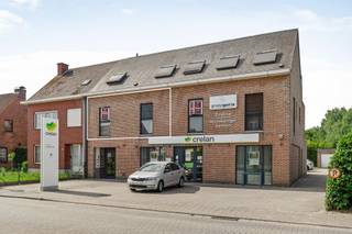 Dit appartement is centraal gelegen met een goede verbinding naar Lier, Koningshooikt, Sint-Katelijne-Waver en centrum Duffel.Scholen, supermarkten,...