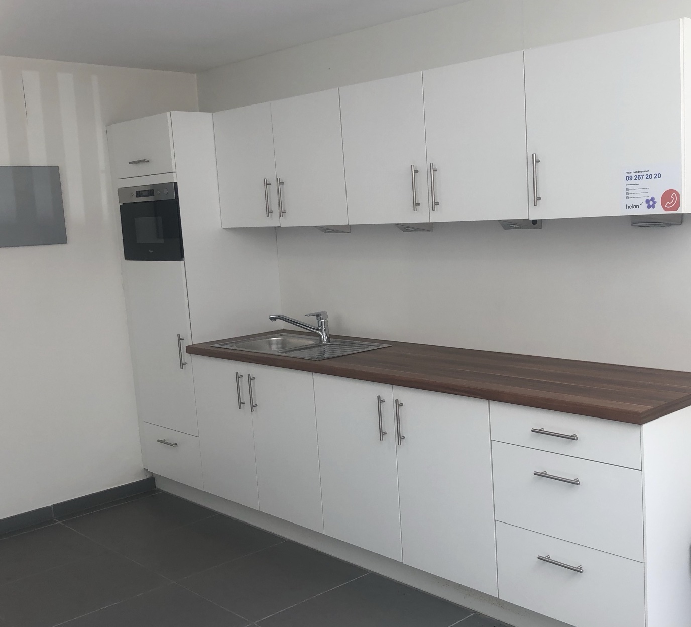 Lichtrijke kantoorruimte met 5 staanplaatsen - foto 5