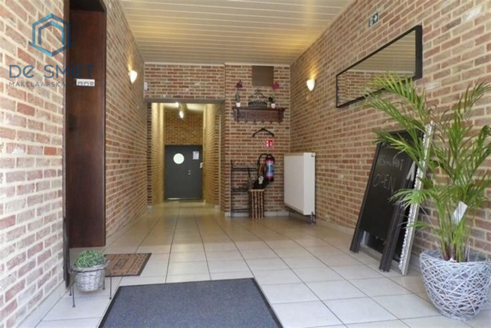 Unique Commercial Property with Residence, Spacious Event Hall, Sunny Terrace and Garden Ready to Use and Full of Potential! - photo 4