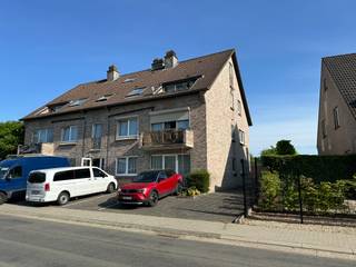 Ben je op zoek naar een studio in een rustige, groene omgeving? Zoek dan niet verder!Deze studio is gelegen in het mooie Schoonbeek. Ondanks de...