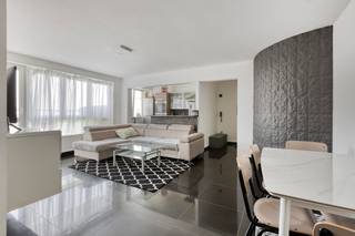 Appartement prêt à emménager avec 2 chambres et vue imprenable sur BruxellesImmo DAVID vous propose ce superbe appartement prêt à emménager de 72 m²,...