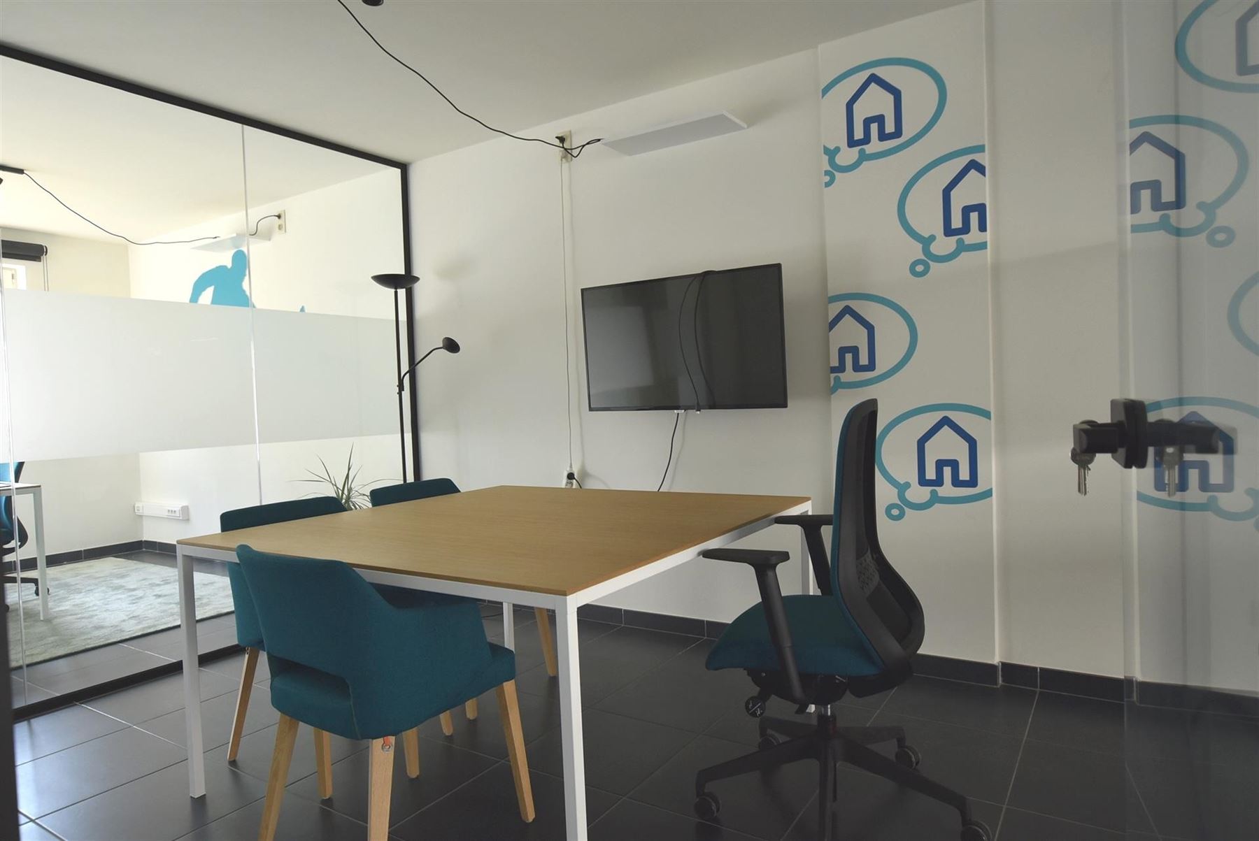 Uitstekend gelegen handelspand/ kantoorruimte - foto 3