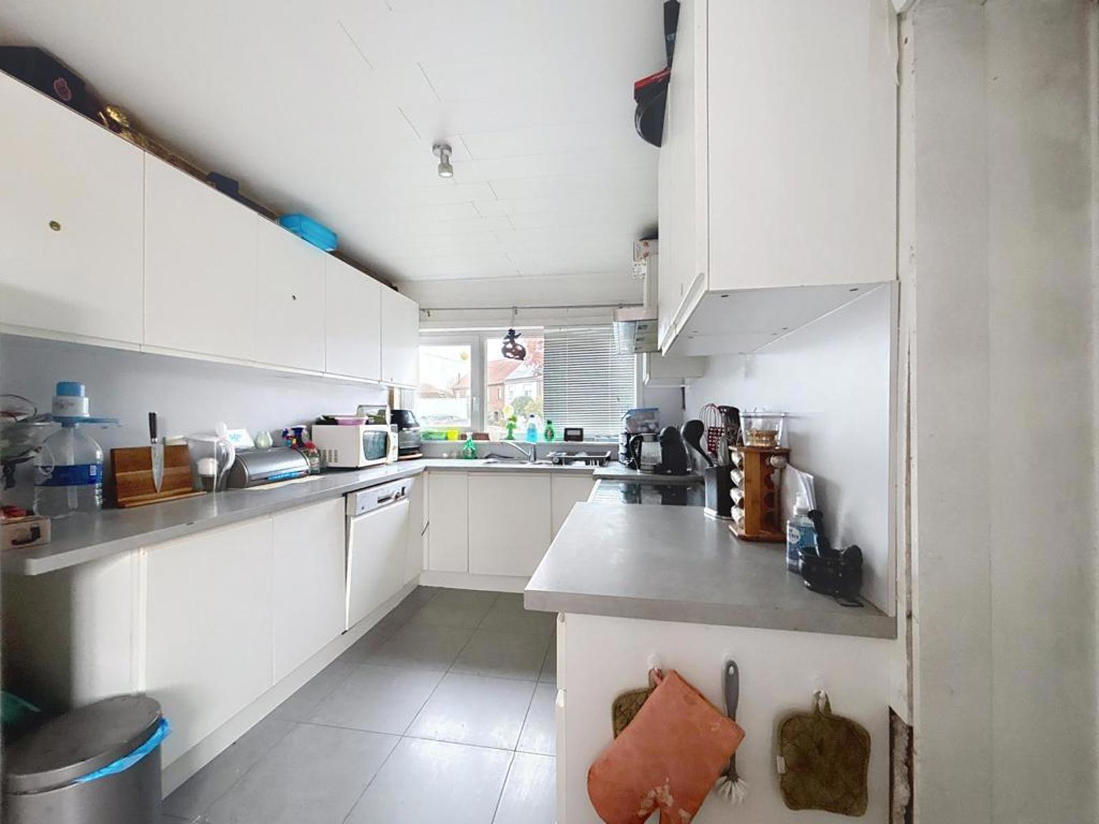 Halfopen woning met 3 slaapkamers en zonnepanelen - foto 4