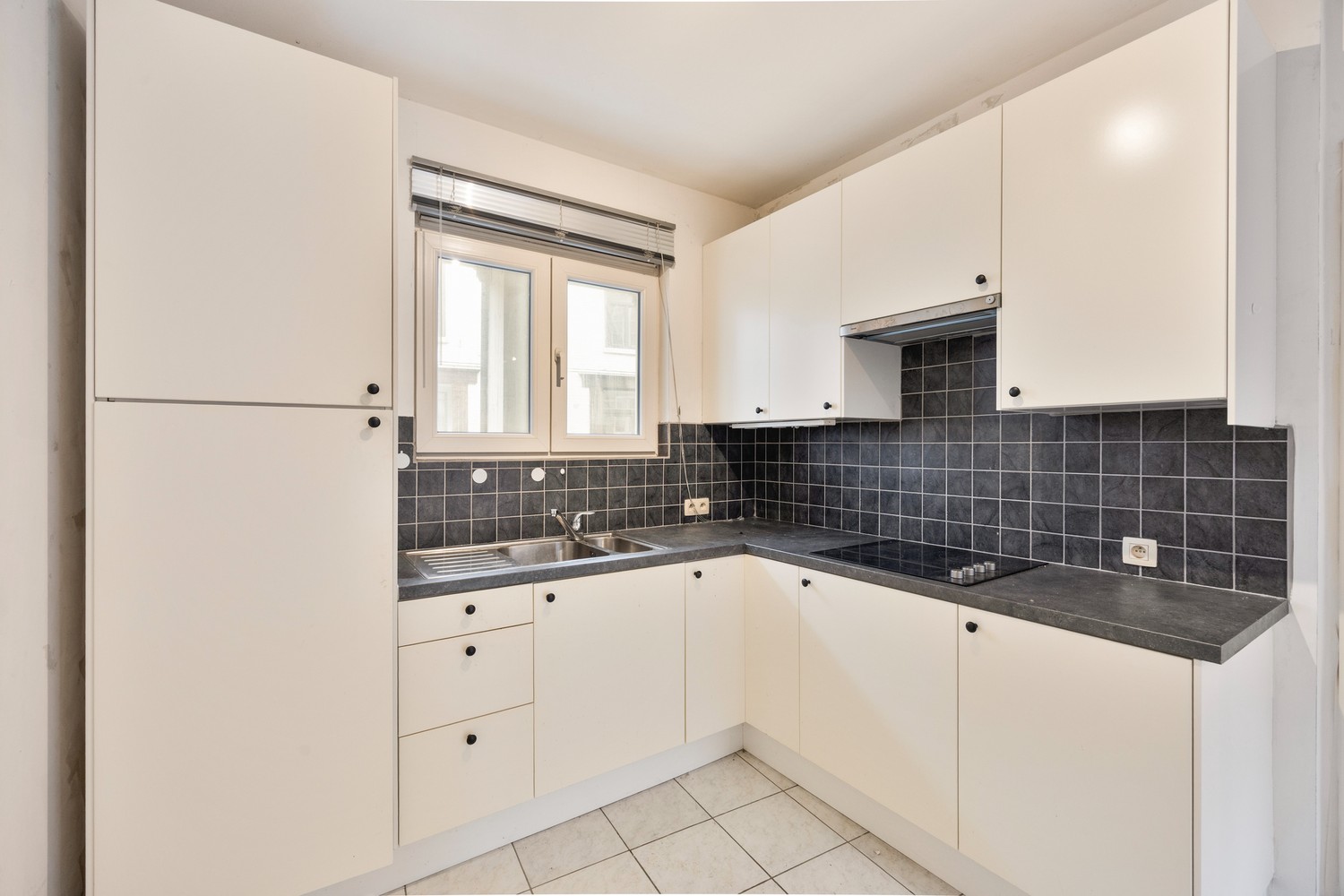 Apartment for sale in Sint-Truiden with 2 bedrooms - photo 2