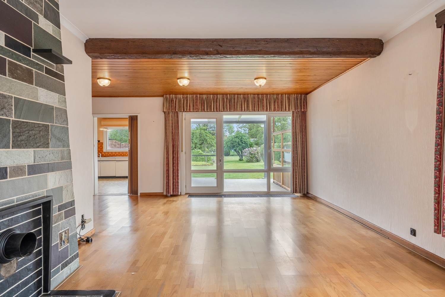 Goed gelegen woning met 4 slaapkamers, een garage en een diepe tuin in een verkeersluwe straat te Kessel-Lo! - foto 5