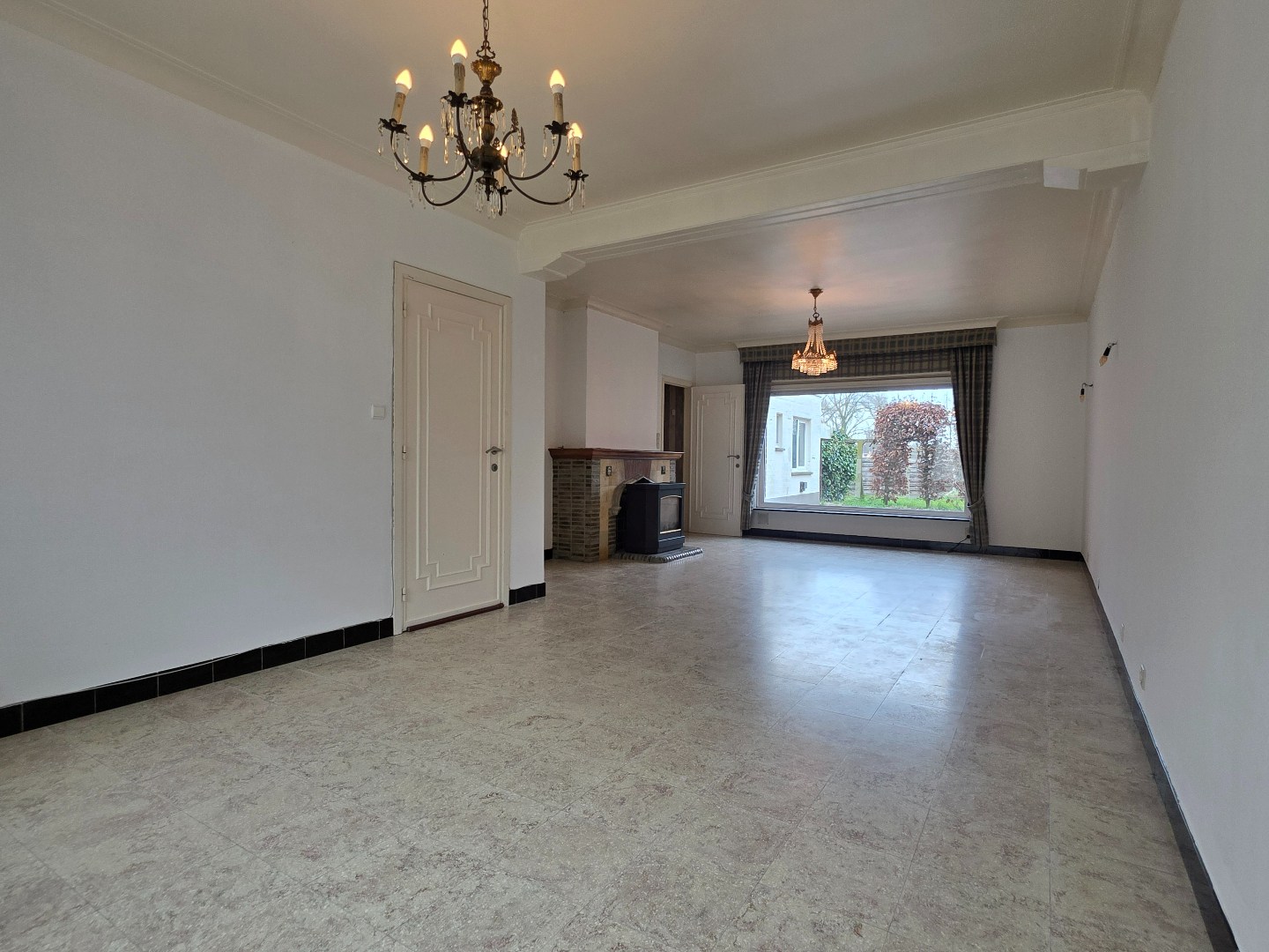 Sterke woning in beton met 3 garages, landelijke verzichten in Hulste. - foto 4