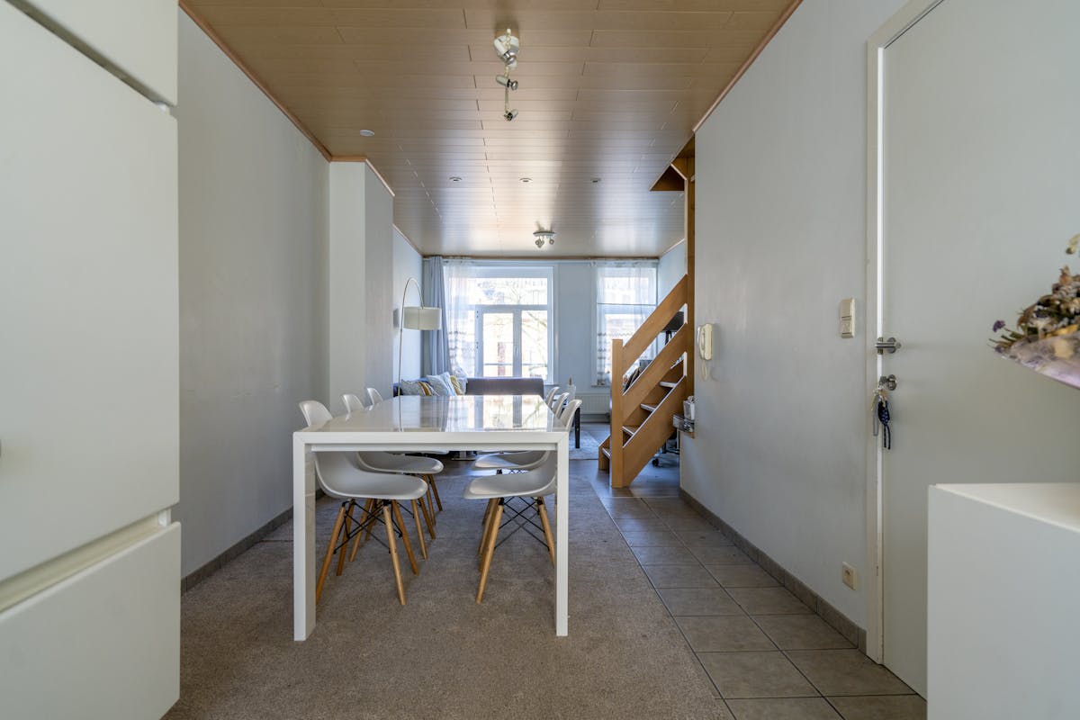 Centraal gelegen kangoeroewoning met twee aparte woonunits te Kortrijk - foto 4