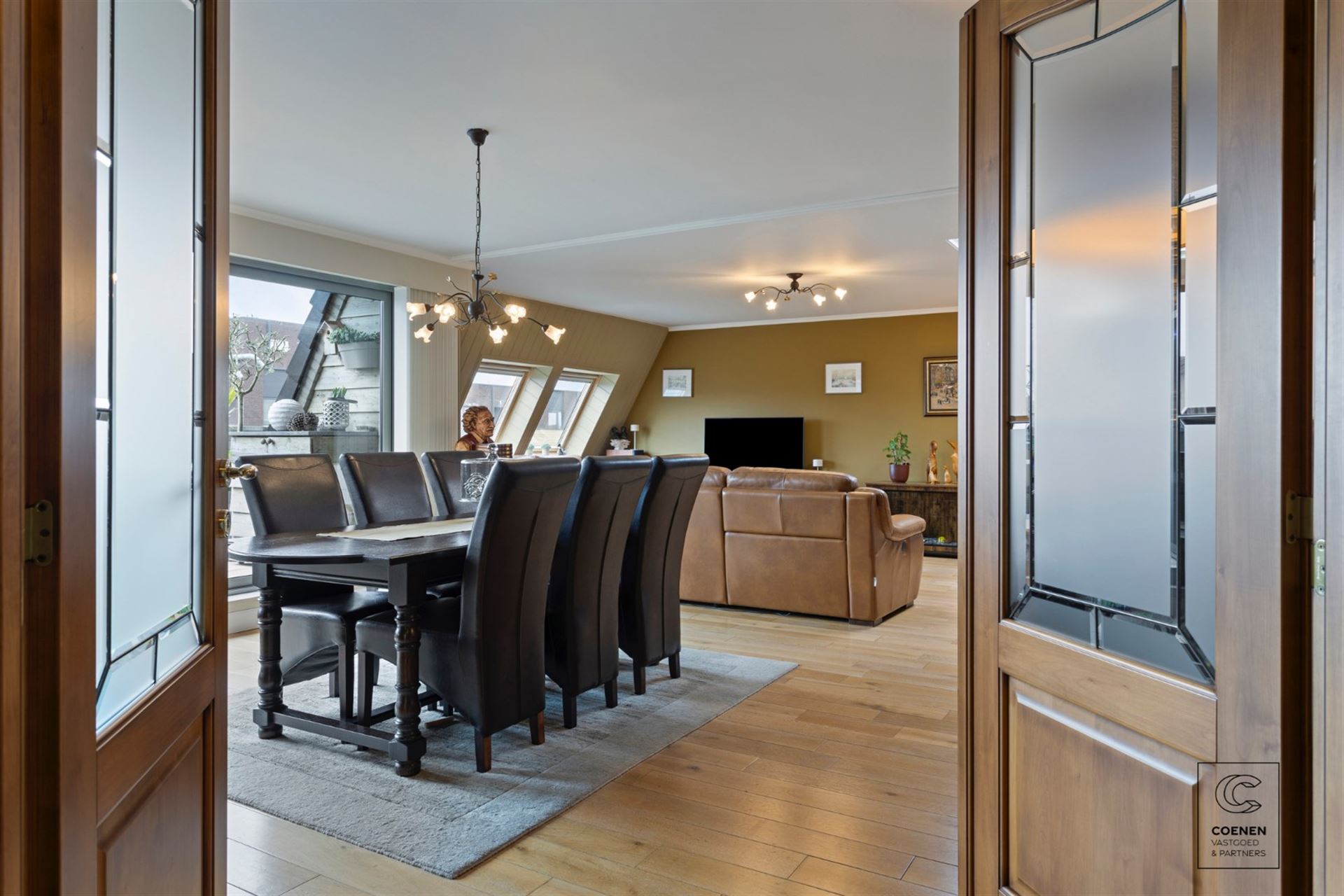 Ruim en stijlvol appartement van 146m² met zonnig terras in Lier!  - foto 2
