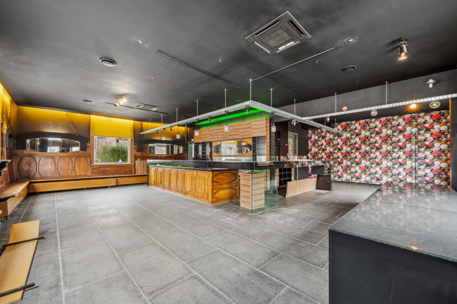 Goed gelegen handelspand met 2 appartementen - foto 4