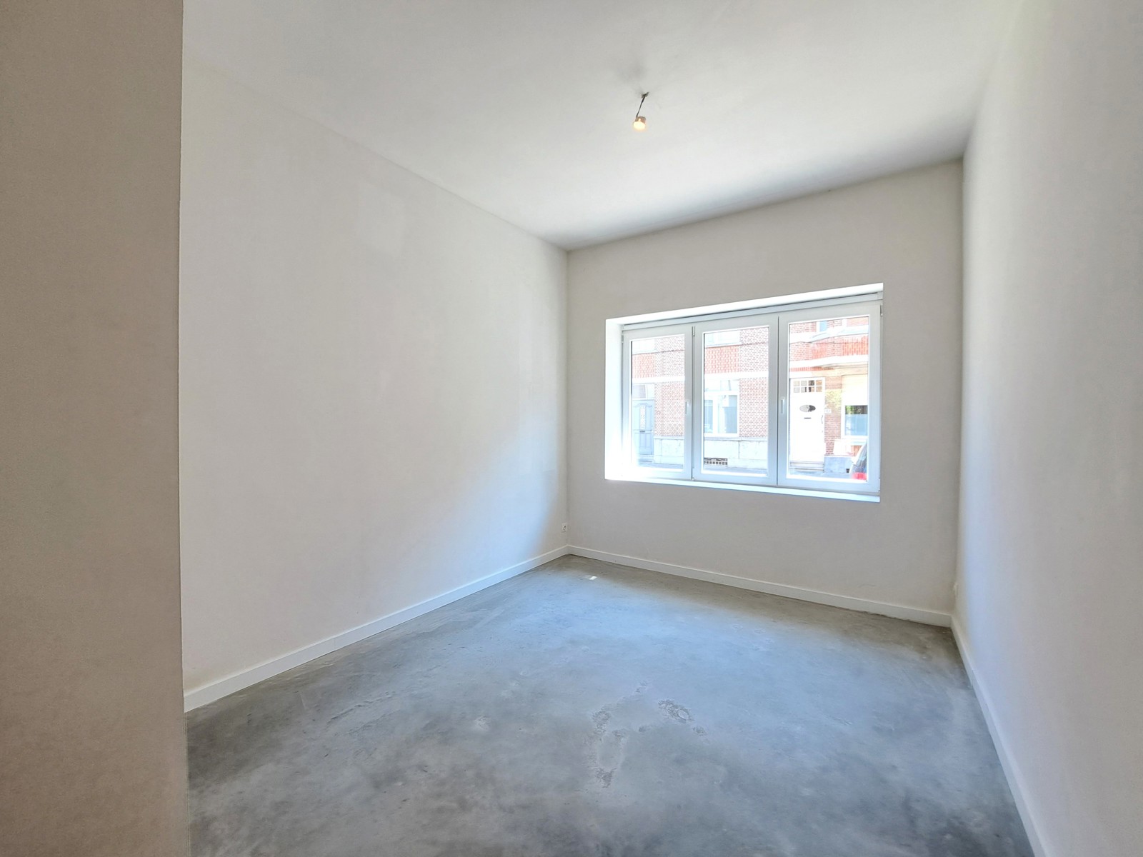 TOP GERENOVEERDE WONING MET 3 SLPKS, BURO EN TUIN - foto 5