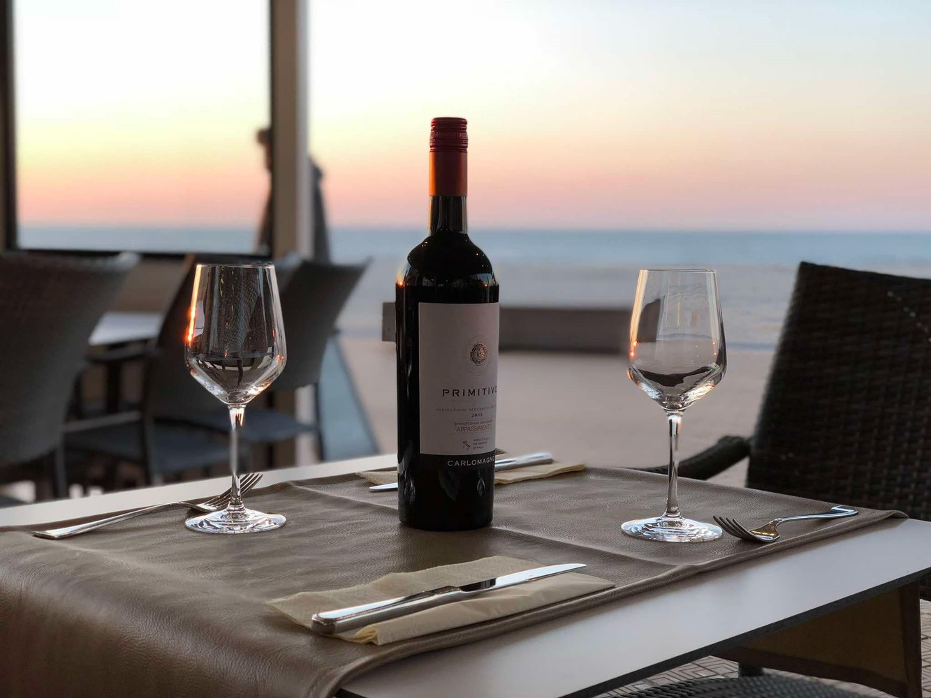 Vernieuwde Handelszaak met Ruim Terras op de Zeedijk - foto 4