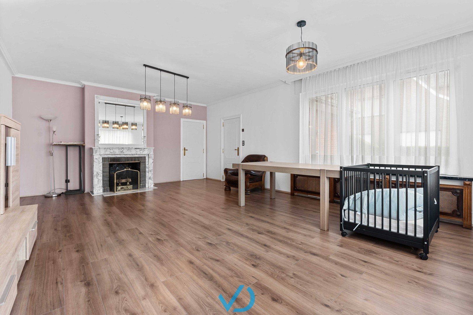 Instapklare villa met vier slaapkamers, ruime garage en tuin in het charmante Boezinge! - foto 5