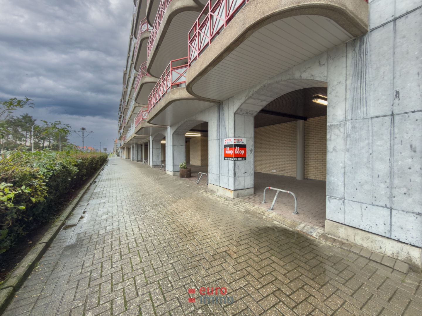 Goed gelegen parkeerplaats! - foto 2