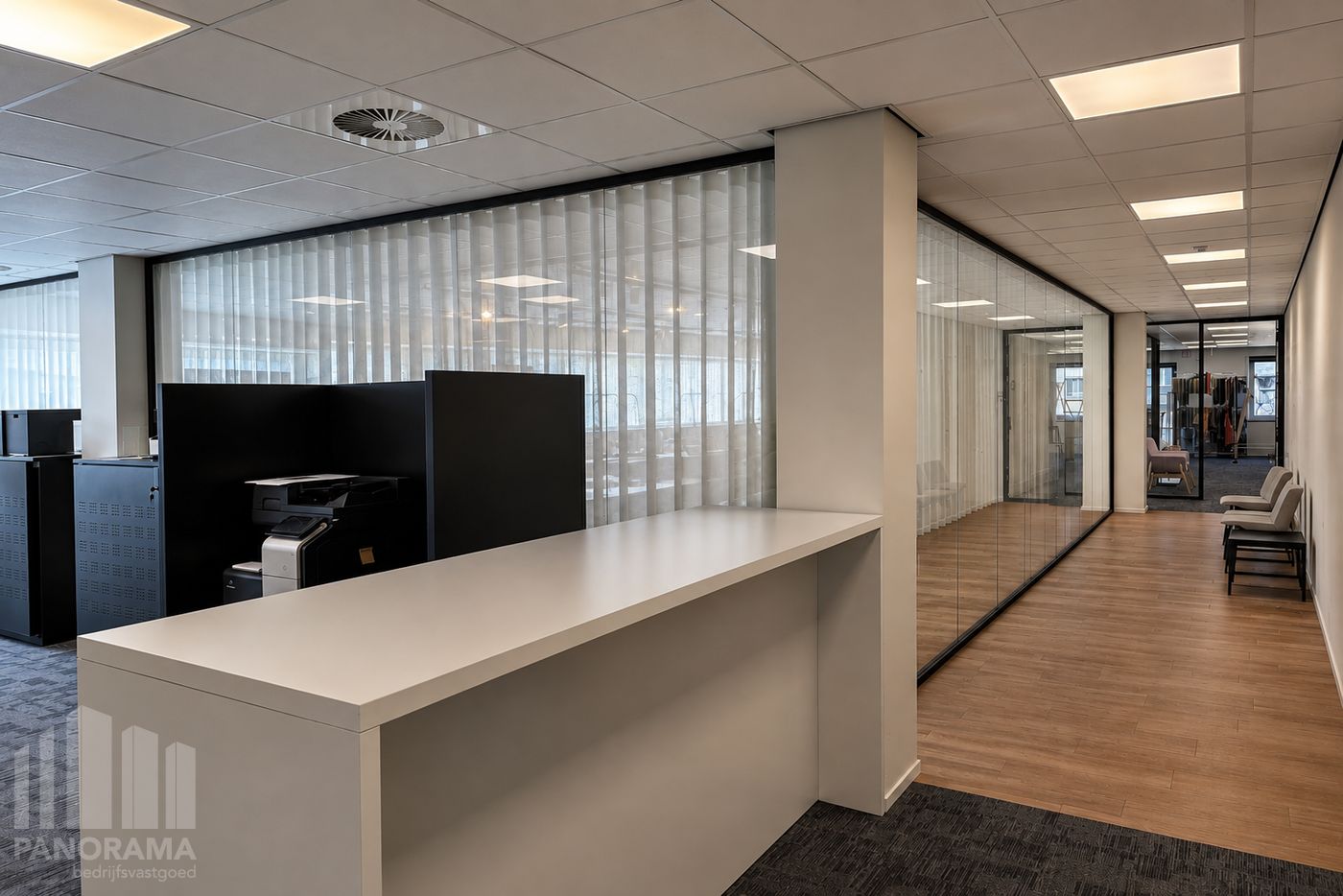 BUREAUX DE 790 m² AVEC 20 PLACES DE PARKING - photo 5