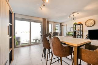 Op een centrale ligging aan het Vladsloplein in Vladslo, deelgemeente van Diksmuide, bevindt zich dit instapklare appartement te koop. Dankzij...