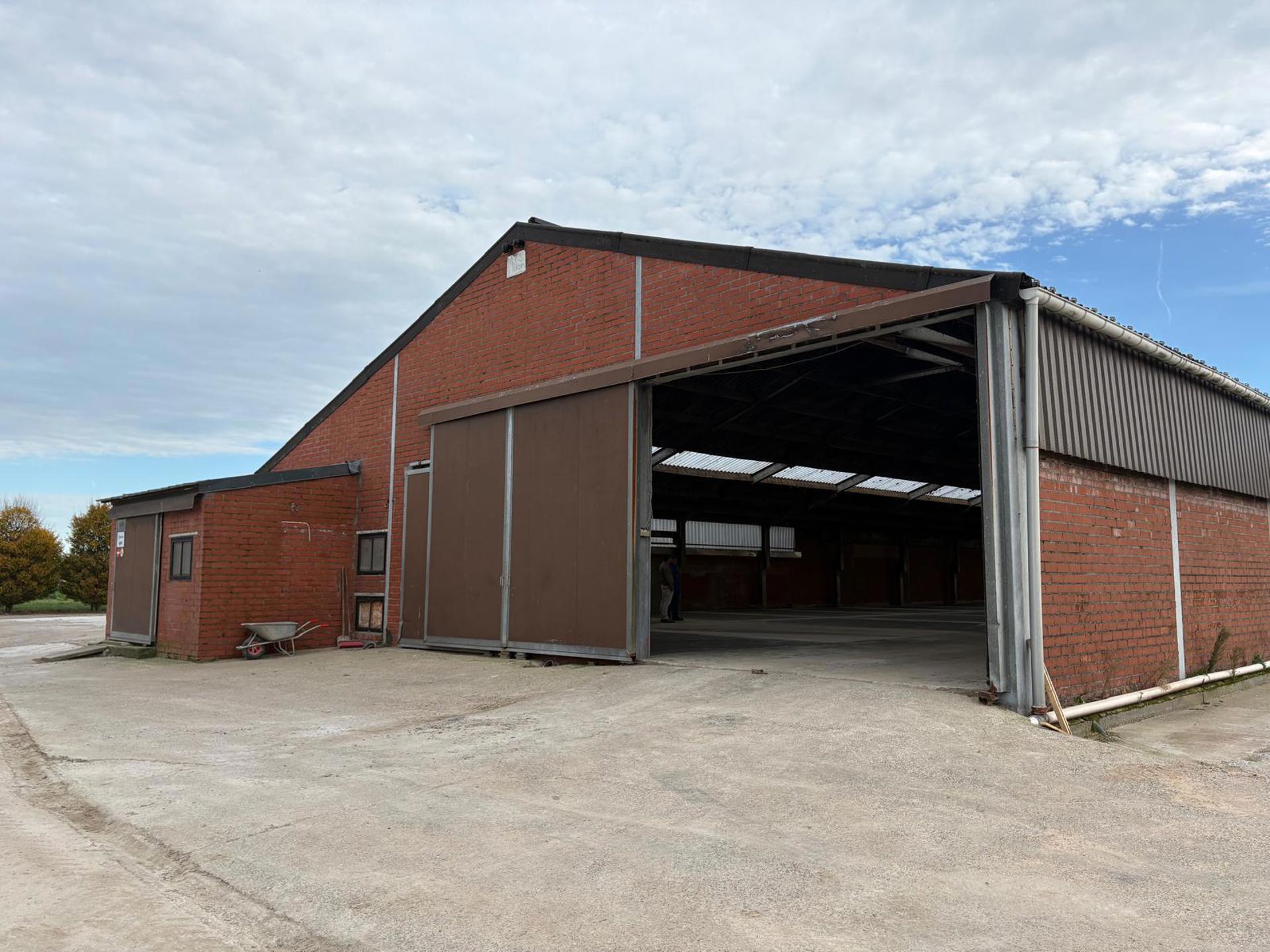 Opslagloods te huur in Ruddervoorde met een opp van 400m2! - foto 5