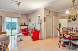 Op zoek naar een halfopen bebouwing met veel potentieel op een toplocatie? Dan is dit de ideale woning voor u. Hier kan je renoveren op uw eigen...