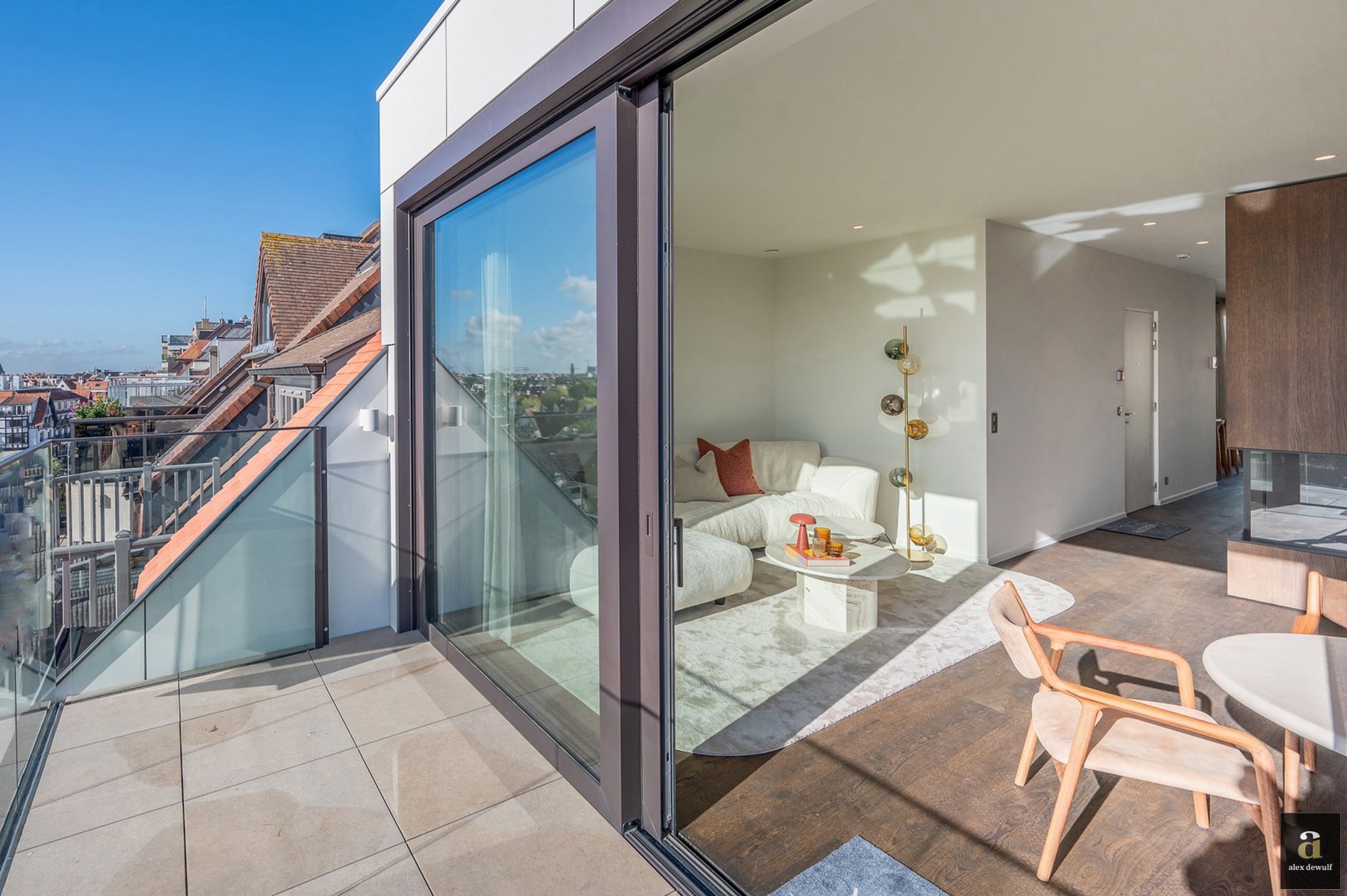 Nieuwbouwappartement gelegen in hartje het Zoute met een prachtig open zicht op de villa's. - foto 5