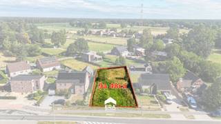 <p>Deze bouwgrond voor een open bebouwing is gelegen in Grote-Brogel, een landelijke deelgemeente van Peer. Hier geniet je dagelijks van een prachtig vrij uitzicht over de velden van de A-beekvallei, terwijl je dankzij de strategische ligging vlot verbinding hebt naar zowel Peer als Bree. Een ideale locatie voor wie rustig wil wonen zonder in te boeten aan bereikbaarheid.</p>

<p>Met een perceeloppervlakte van 9a 48ca is deze bouwklare bouwgrond de perfecte basis voor het realiseren van een ruime gezinswoning. De perceelbreedte van 20 meter en een diepte van ongeveer 54 meter bieden heel wat mogelijkheden om een woning te ontwerpen die volledig aansluit bij jouw wensen. Bovendien zijn de afvoerputjes reeds aanwezig, wat een extra praktisch voordeel biedt.</p>

<p><strong>Enkele troeven:</strong></p>

<ul><li>Bouwklare bouwgrond voor een open bebouwing.</li><li>Ruim perceel van 948 m² met een breedte van 20 meter.</li><li>Vrij en groen uitzicht over de velden van de A-beekvallei.</li><li>Landelijke ligging met een vlotte verbinding tussen Peer en Bree.</li><li>Afvoerputjes zijn reeds aanwezig.</li></ul>
De volledige bouwvoorschriften kunnen via mail bezorgd worden. Denkt u eraan om uw eigen ding te doen in Grote-Brogel? Contacteer ons dan via impact@era.be of via 089 46 48 63.<br />