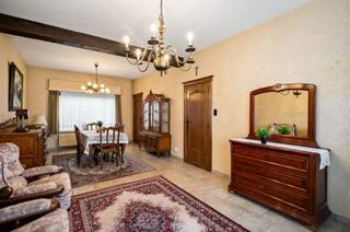 Charmante woning met aangename tuin te Duffel. Deze knappe woning werd steeds met de grootste zorg onderhouden en biedt vele mogelijkheden. Recent...