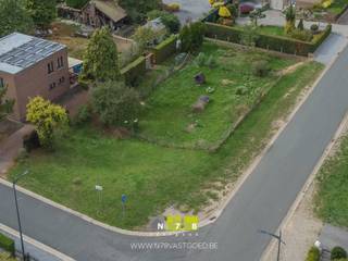 MOOI HOEKPERCEEL VOOR OPEN BEBOUWING IN EEN RUSTIGE OMGEVING OP 6A73CA TE MAASMECHELENTROEVEN- Alle belangrijke voorzieningen in de buurt!-...