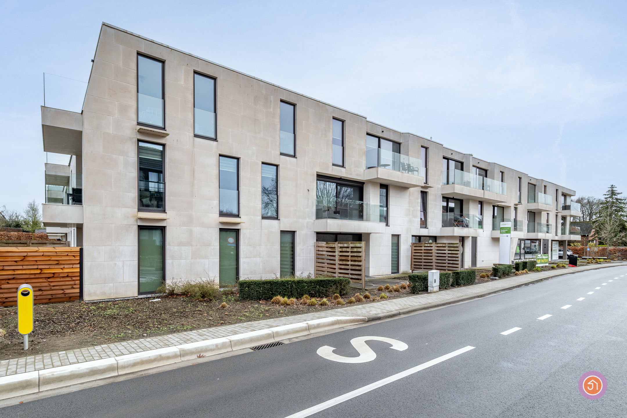 Recente serviceflat in het centrum van Bornem - foto 1