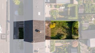 Op een toplocatie, pal in het centrum van Tielt, vinden we deze ruime gezinswoning boordevol potentieel. De woning is gelegen op wandel-...