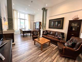 Dit gemeubeld appartement geniet een uitstekende ligging midden in het centrum van de gezellige badstad te Blankenberge. Dit unieke pand is...