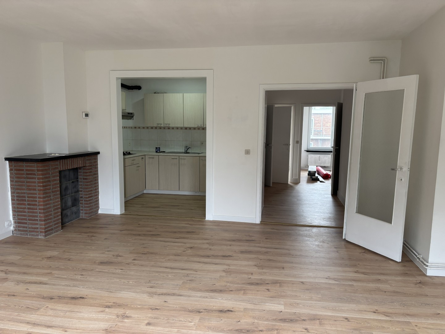 Appartement met één slaapkamer en bureau - foto 3