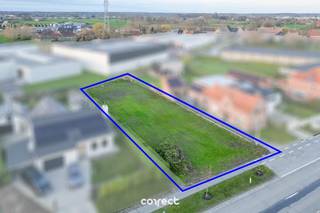 Groot perceel bouwgrond!Langs de Brugsestraat de Zedelgem vinden we dit ruim stuk bouwgrond terug van 914 m?.Deze beschikt over een breedte van...