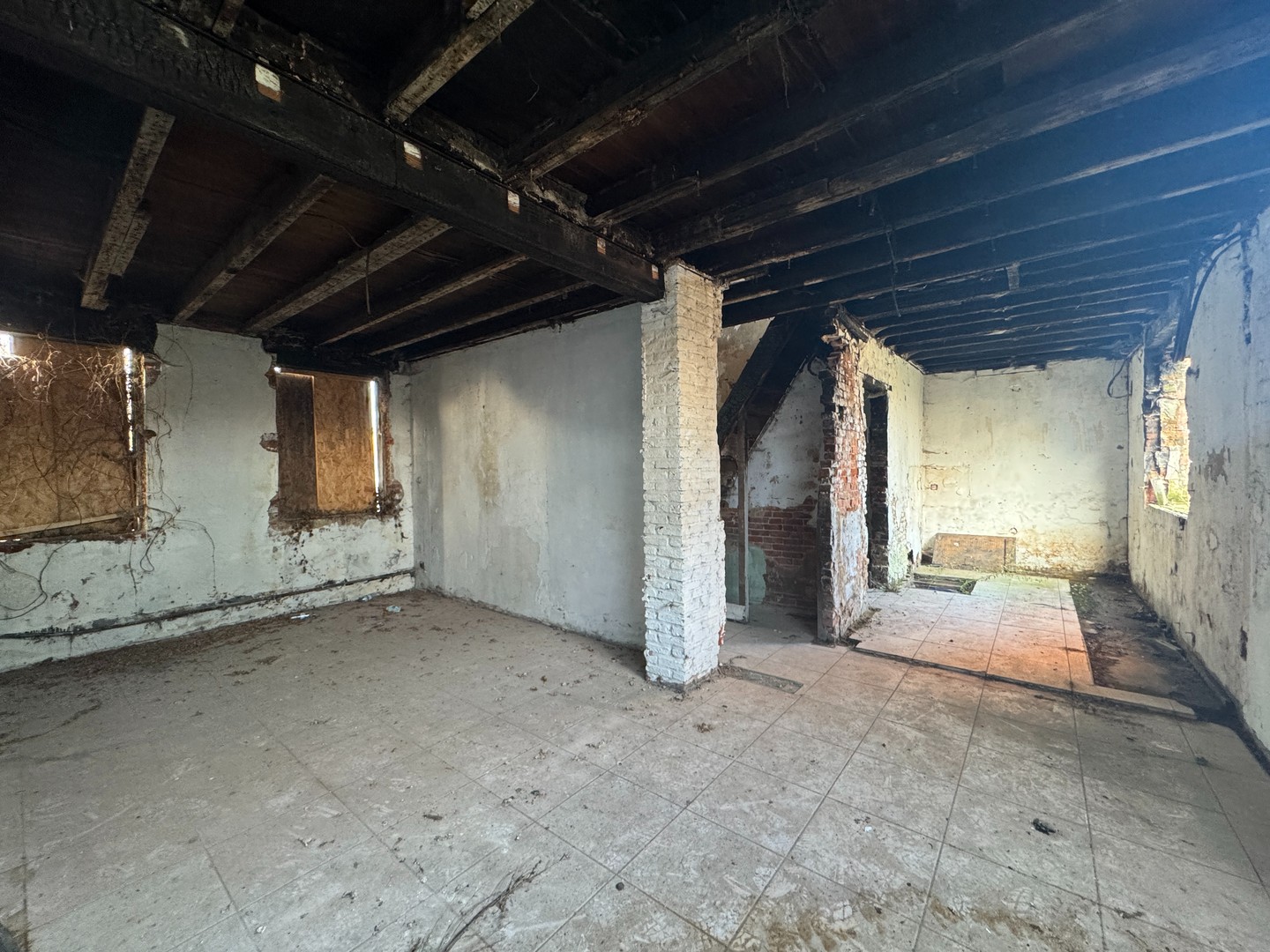 Te renoveren woning in doodlopende straat - photo 4