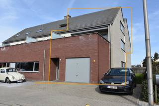 UNIEK TRIPLEX-APPARTEMENT MET BEL-ETAGE ALLURES EN ZONOVERGOTEN TERRASSENBent u op zoek naar de ruimte en privacy van een woning, maar met het...