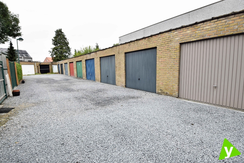Garagebox op gunstige ligging vlakbij het centrum van Eeklo - foto 5