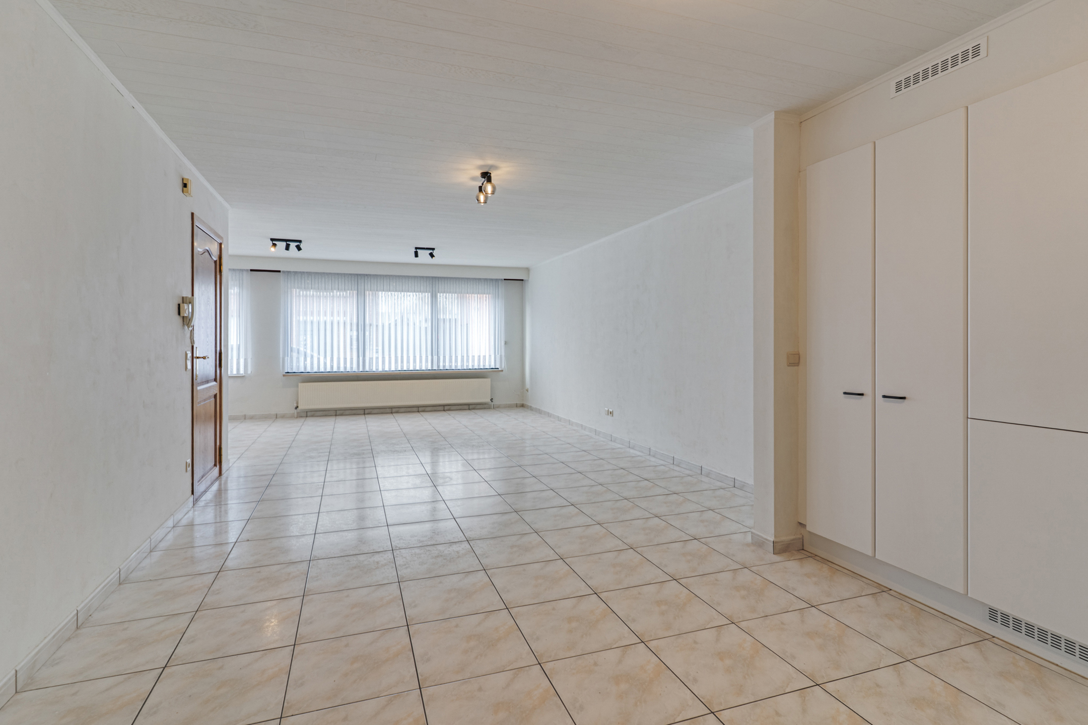 Ruim gelijkvloers app.(2slpk)  met garage in Lichtaart  - foto 3