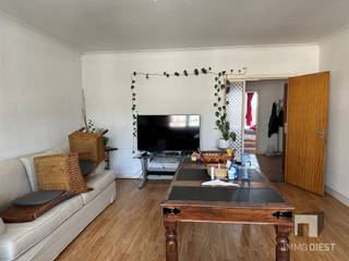 Degelijk appartement op de bovenste (3de) verdieping met 2 slaapkamers én lift.Gelegen in het centrum van Diest. Kautershoek is een rustige en groene...