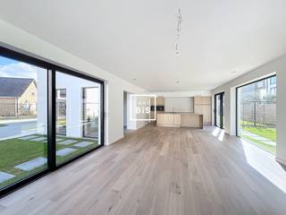 Nieuwbouw koppelvilla in Duinbergen gelegen in een rustige omgeving, op een steenworp afstand van het strand.Bij het binnenkomen van de villa wordt u...