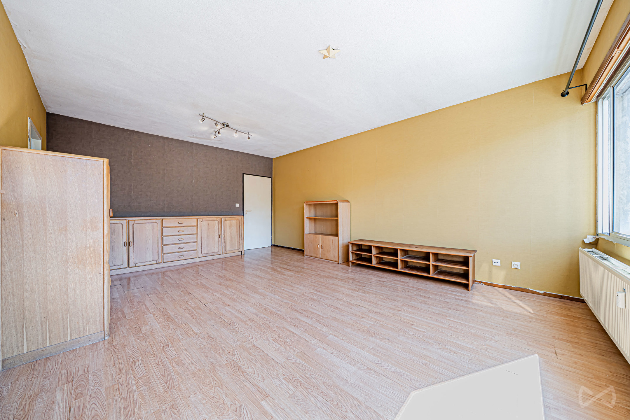 Appartement met 2 slaapkamers en kelder - foto 4