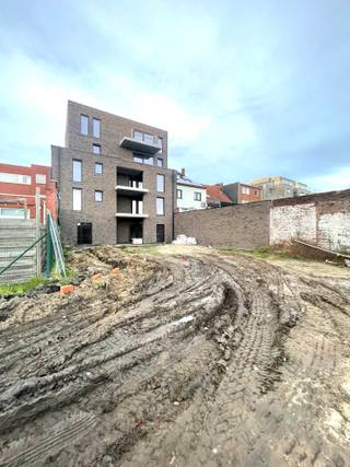 Bent u op zoek naar een nieuwbouwappartement met 2 slaapkamers te Wevelgem? Dan is dit voor u!Mogelijkheid om aan te kopen aan 6% BTW  * Indeling van...