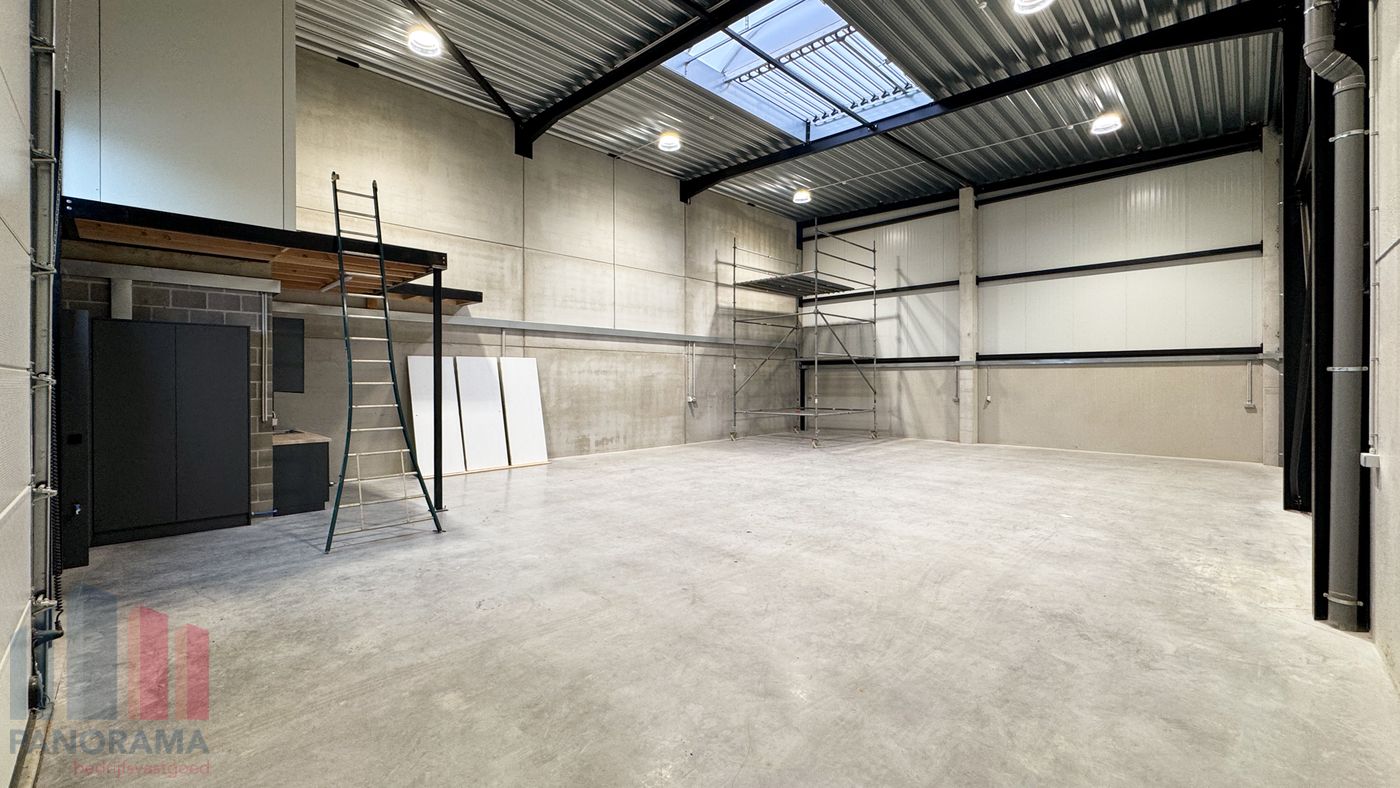 Nouvelle construction d'un local commercial de 183 m² à Zellik - photo 4
