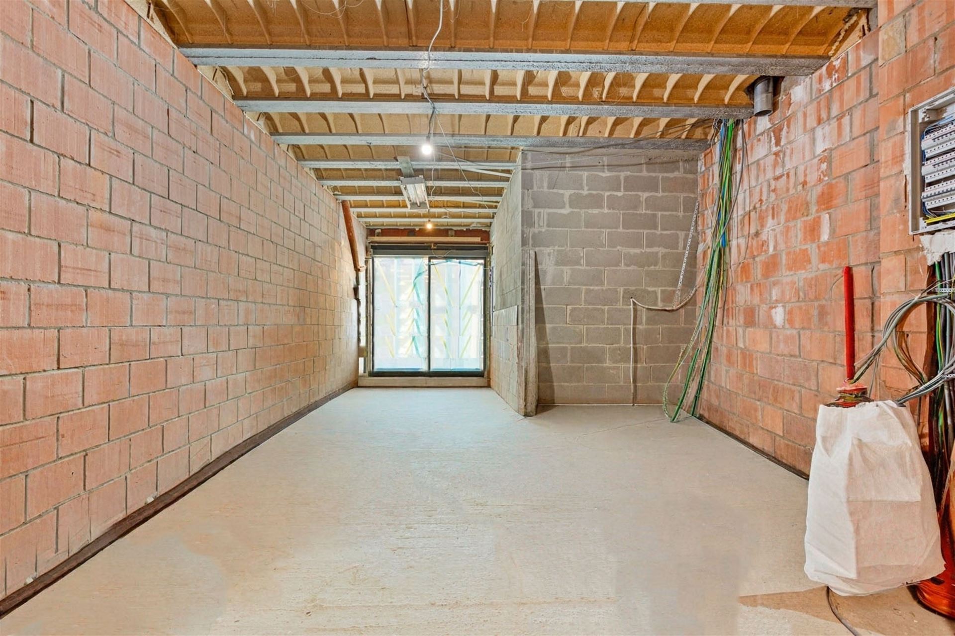 Rez de chaussé commercial - photo 2