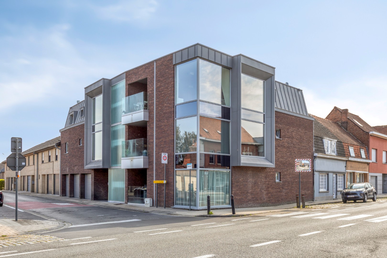 Mooi appartement met 2 slaapkamers in centrum Wevelgem! - foto 1