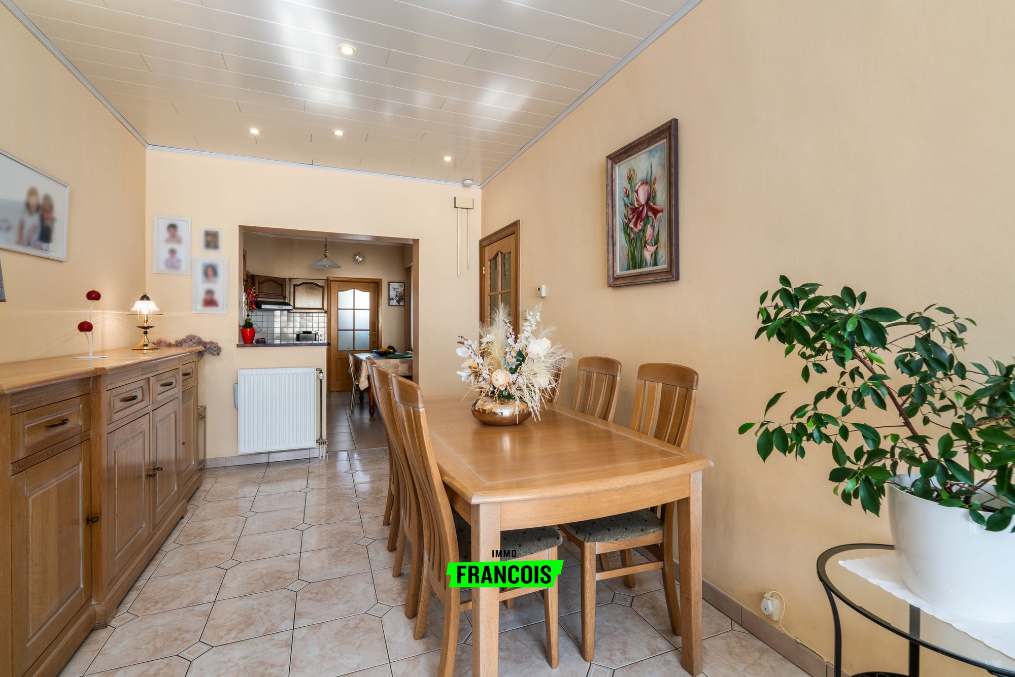 Instapklare gezinswoning met 4 slaapkamers en tuin in het centrum van Vilvoorde. - foto 5