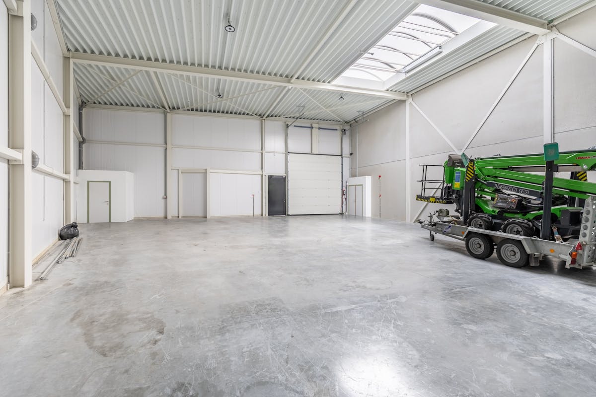 FOR SALE SME unit of 250m² in Hasselt - photo 5