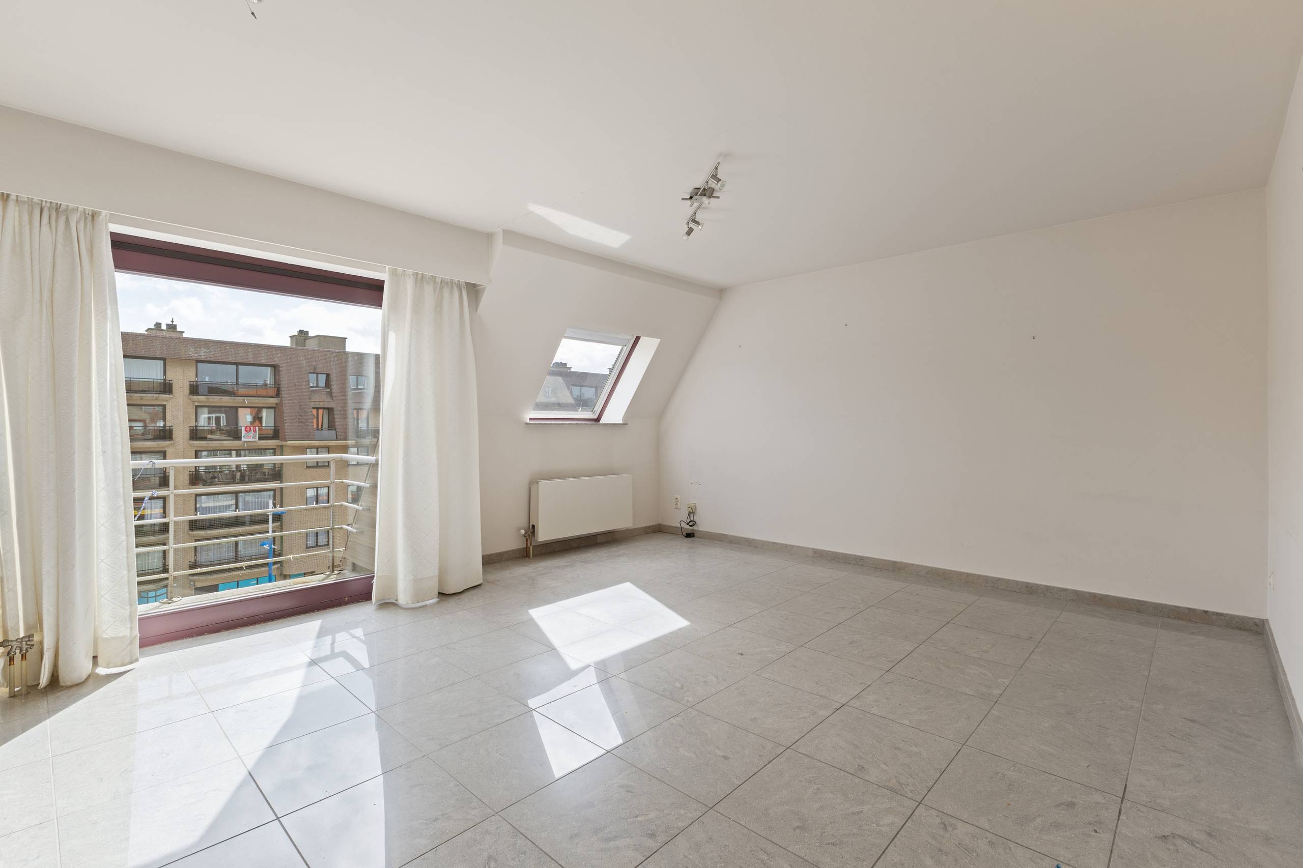 Instapklaar appartement met 2 terrassen in Koksijde! - foto 2