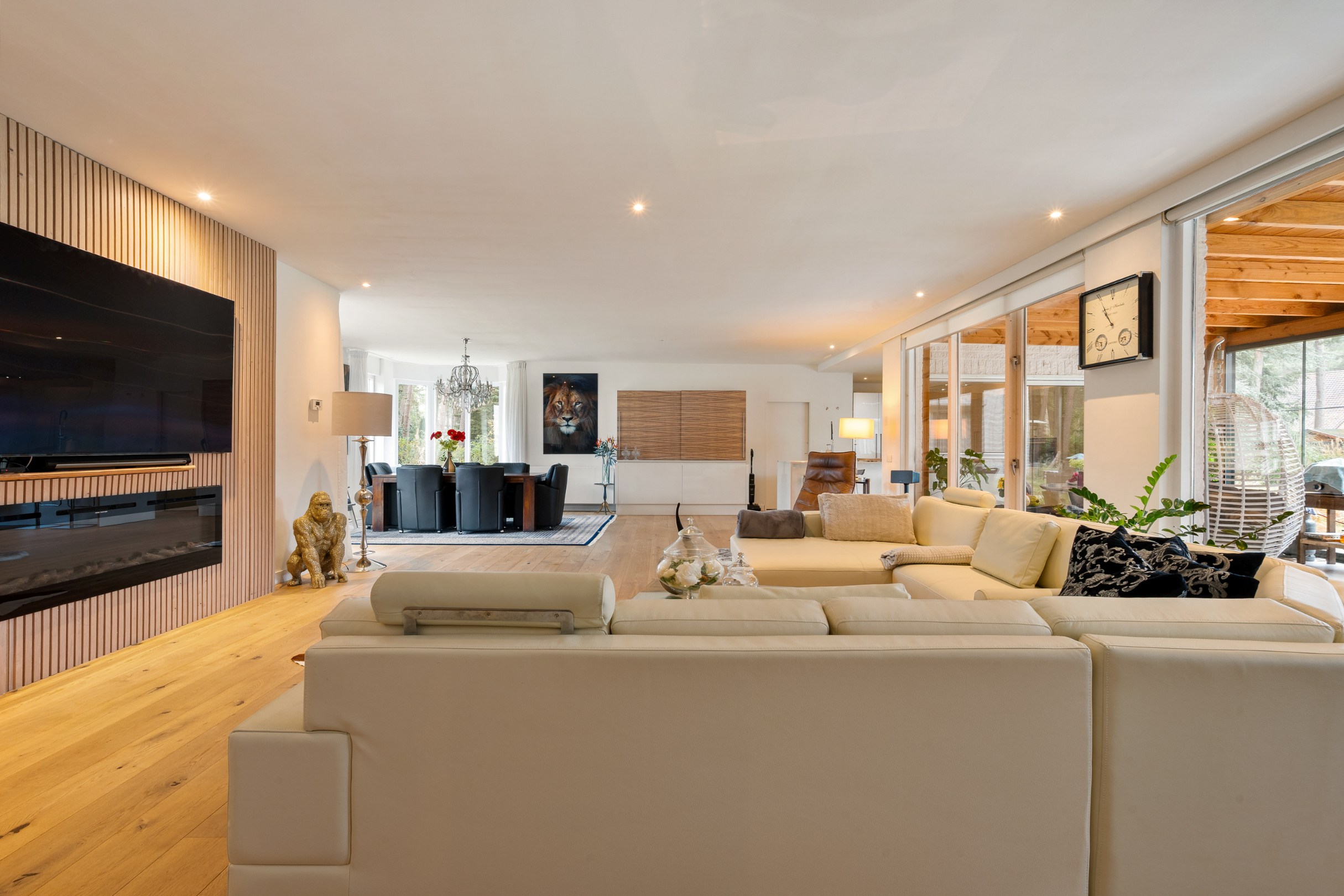 Gelijkvloerse villa met 3 slaapkamers op 2.471 m² te Pelt - foto 3