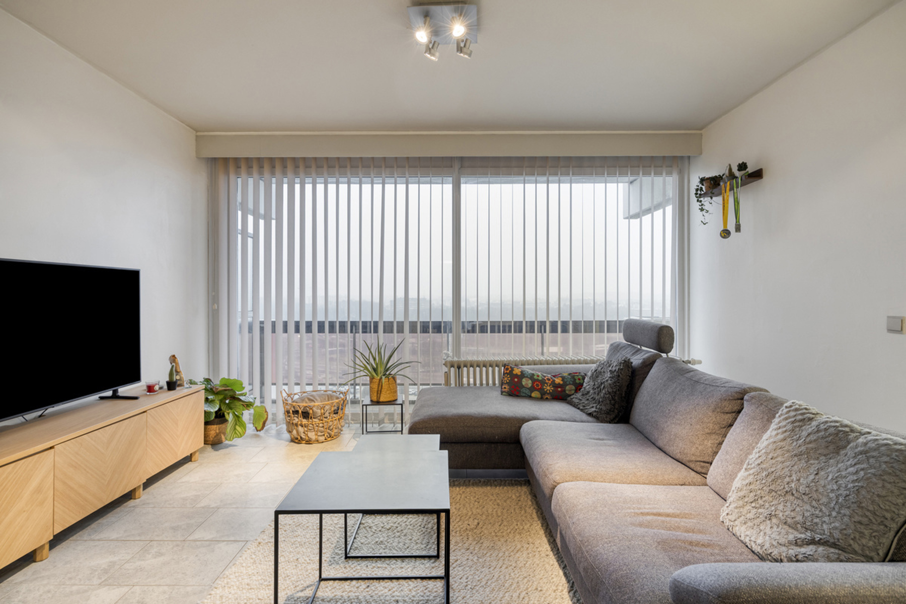 Instapklaar appartement met twee slaapkamers en een terras. - foto 2