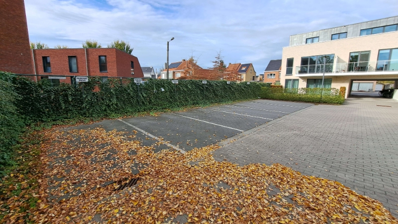 AUTOSTANDPLAATS te koop in de Wittemolenstraat in Sint-Michiels Brugge - foto 2