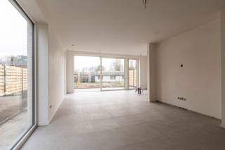 Luxe nieuwbouwwoning met 5 slaapkamers in OostmalleDeze ruime en praktisch ingedeelde nieuwbouwwoning in Oostmalle biedt alles wat een modern gezin...